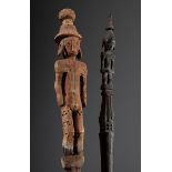 2 Diverse Teile Stammeskunst: Geschnitzter Holz Spachtel mit figürlichem Griff