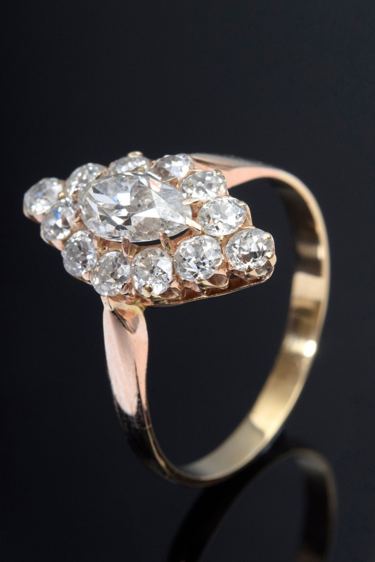 RG 585 Ring mit Raute aus Altschliff Diamanten (zus. ca. 1.5ct/P1/TCR-TC), um 1