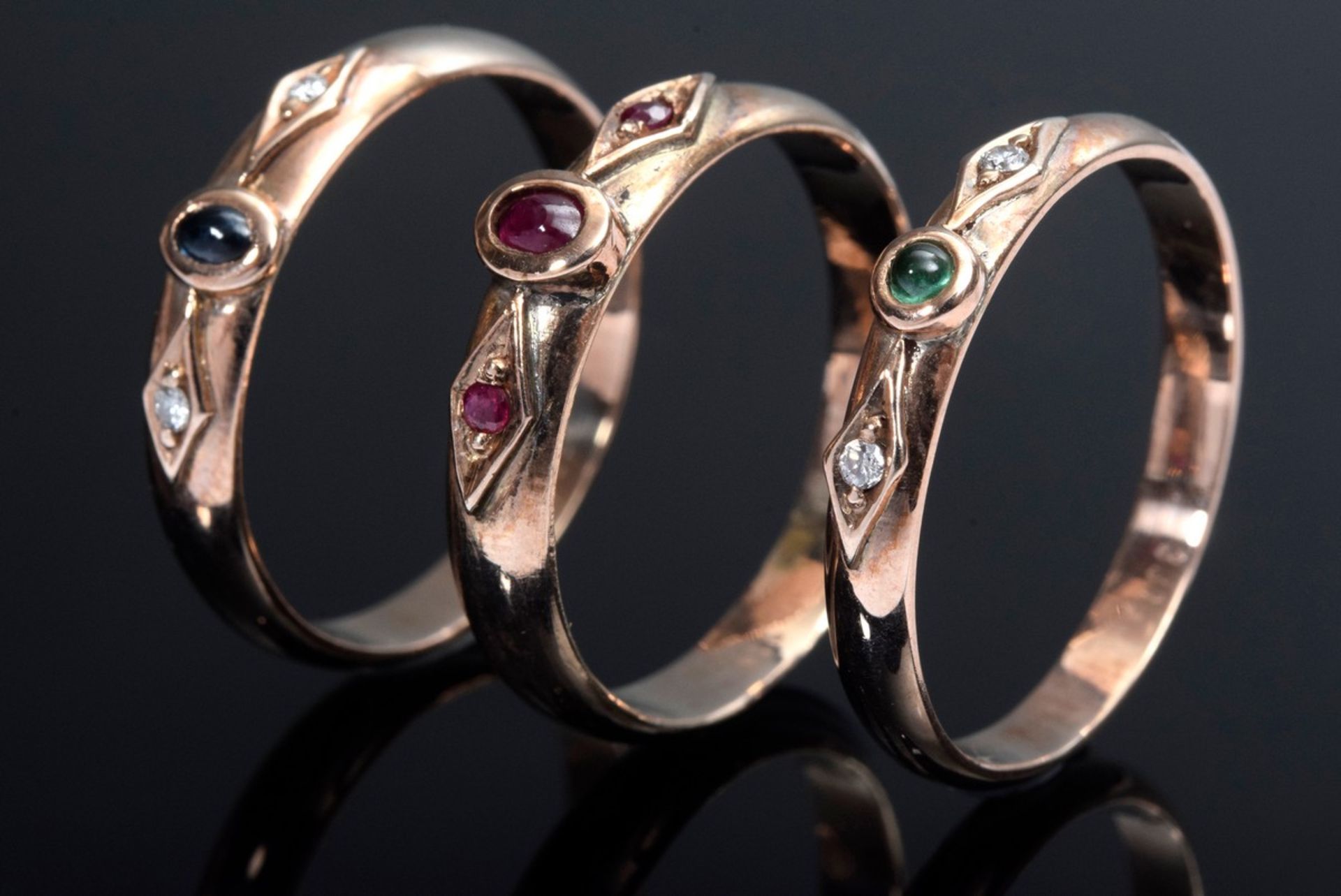 3 Diverse RG 333 Ringe mit Turmalinen, Rubinen, Smaragd und Brillantbesatz, 6,