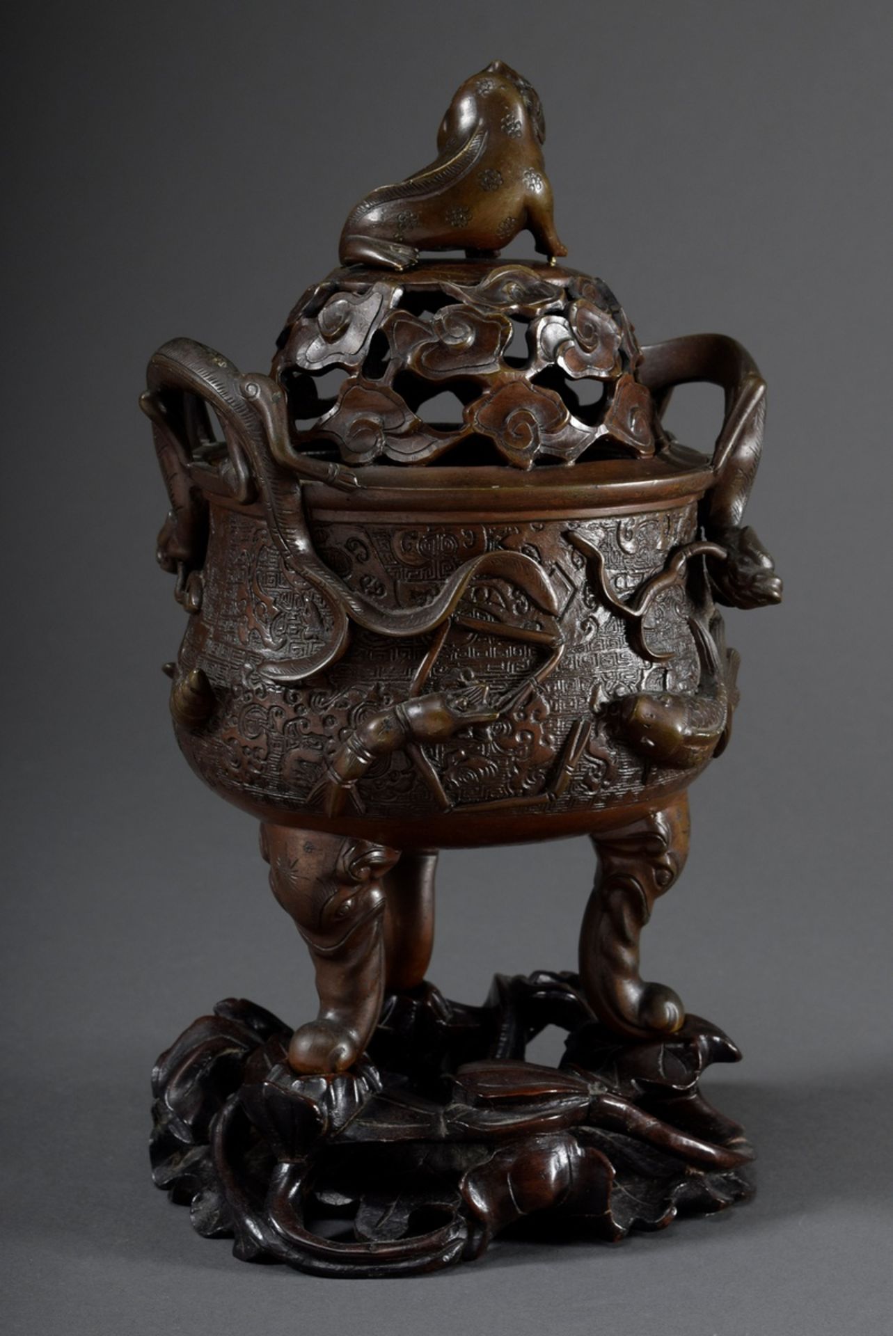 Bronze "Ding" Censer mit figürlichem Relief auf der Wandung "Wasserbewohner", s - Image 4 of 14