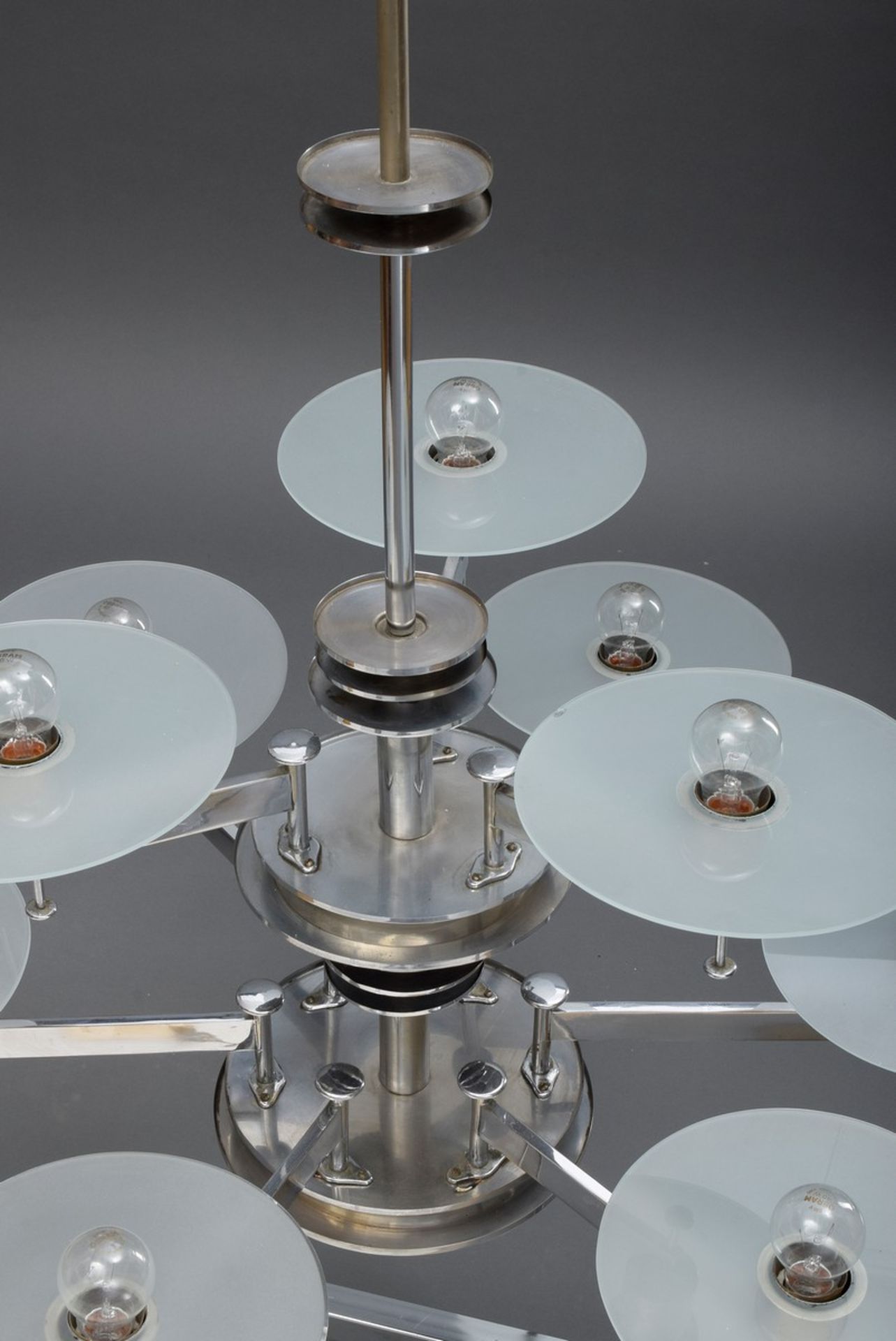 Art Deco Deckenlampe mit 9 Lichtquellen in zwei Etagen, Chrom/Milchglas, um 192 - Bild 3 aus 4