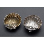 2 Diverse „Muschel“ Salieren auf Kugelfüßen, Silber 925/versilbert, 4,5x5cm, de