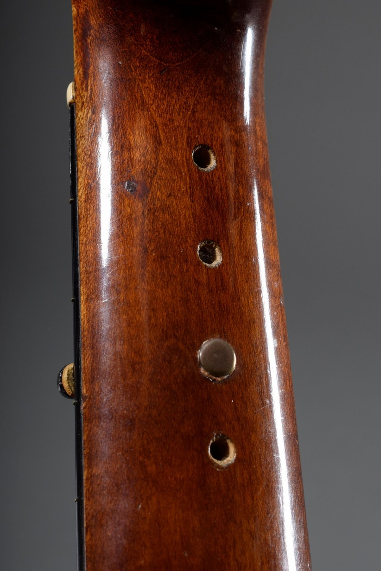 Cister oder sog. English Guitar, rückseitig am Wirbelkopf bekrönter Brandstempe - Bild 10 aus 22