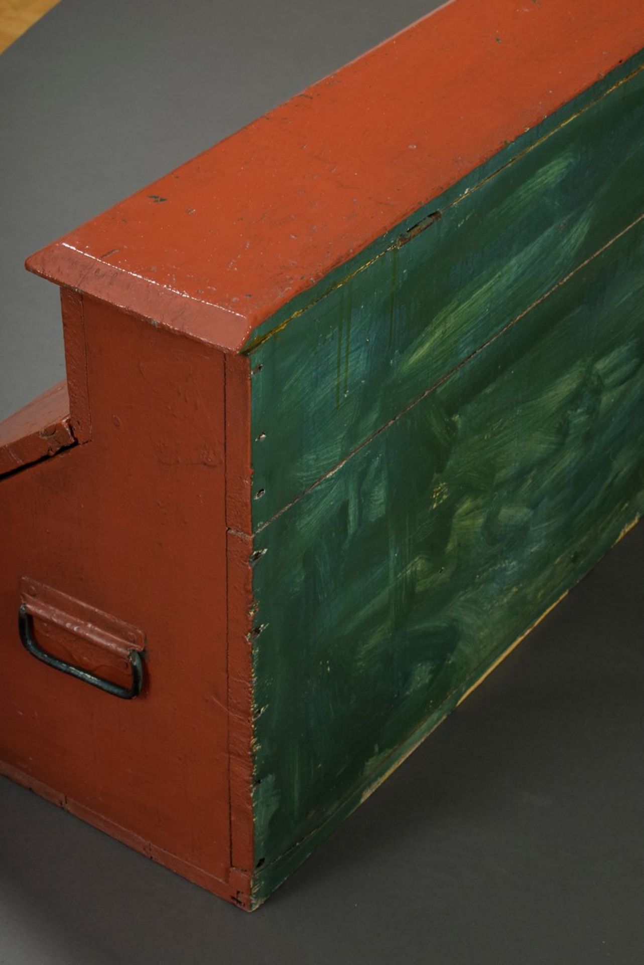 Alte Schiffzimmermanns Kiste mit seitlichen Metallgriffen, Holz mennigrot gefas - Image 7 of 7