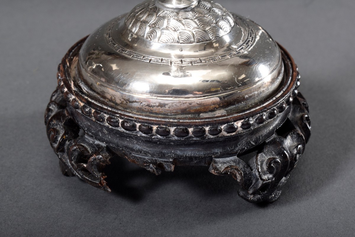 3 Diverse Teile chinesisches Silber: Paar durchbrochene Solifleurvasen auf gesc - Image 10 of 10