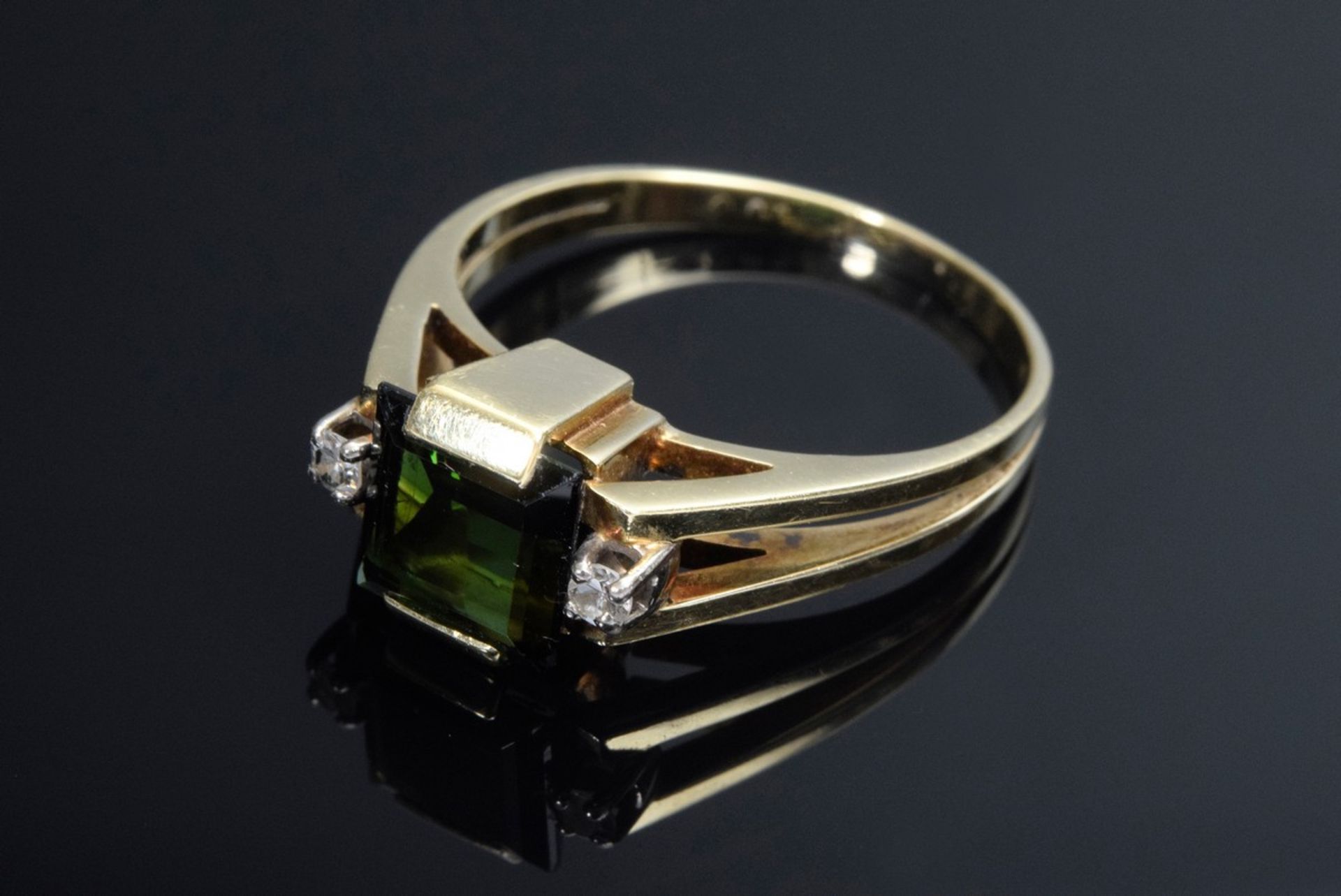 GG 585 Ring mit grünem Turmalin sowie 2 kleinen Achtkantdiamanten, 3,9g, Gr. 57 - Bild 2 aus 4