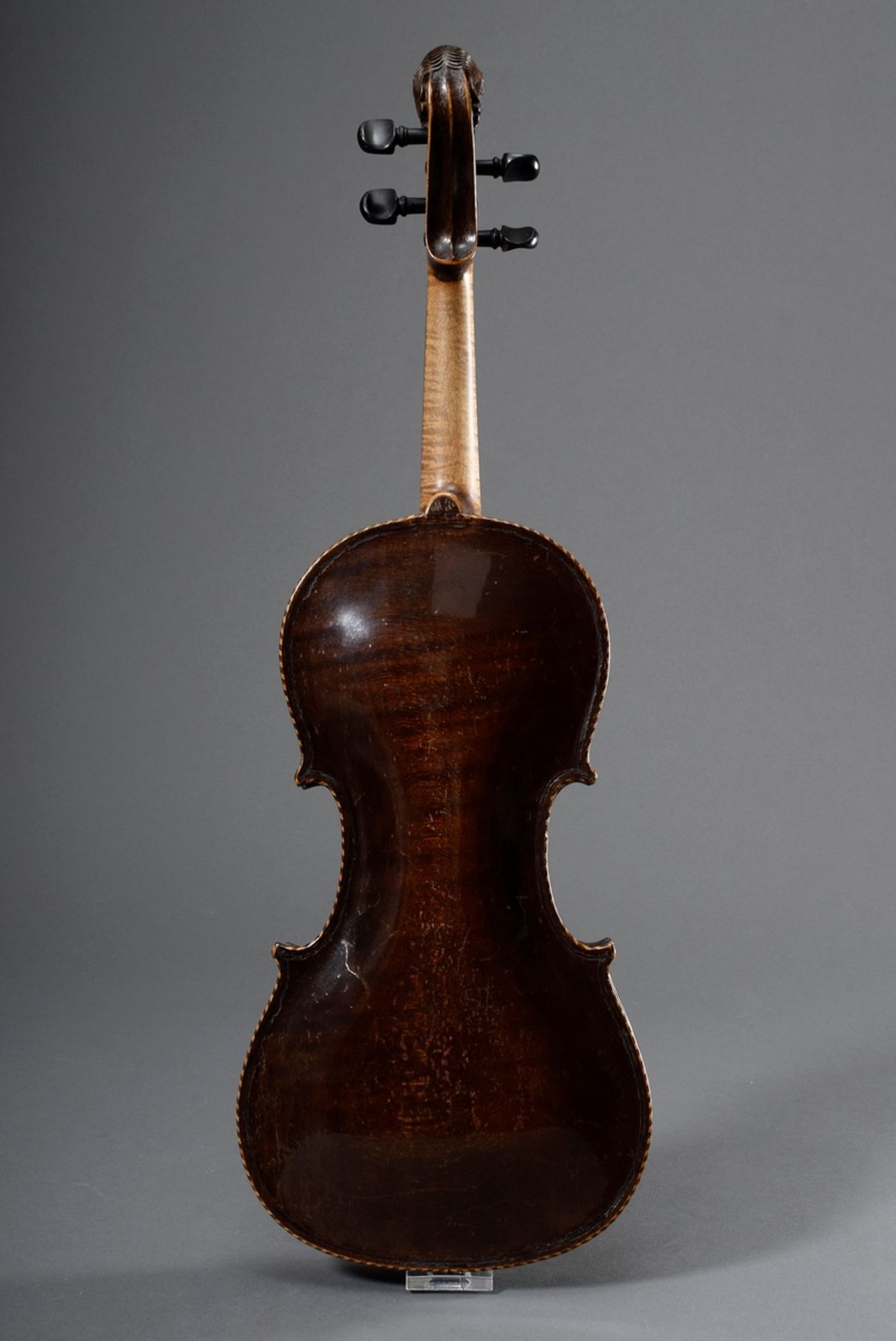 Löwenkopf Geige, wohl alpenländisch Ende 19. Jhd., charakteristisch gewölbte De - Image 5 of 18