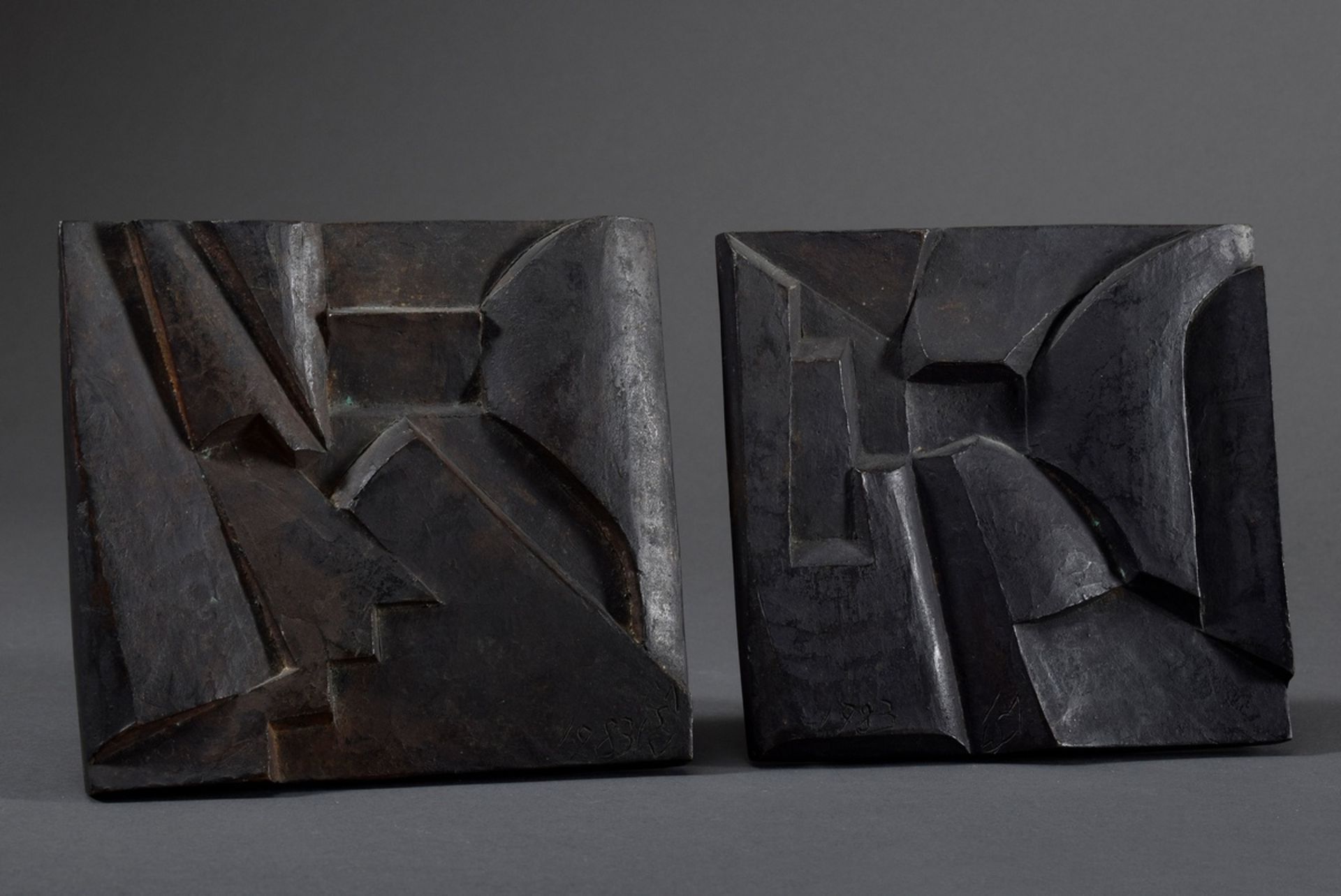 Paar Sihle-Wissel, Manfred (*1934) "Reliefs geometrisch-abstrakt" 1983, Bronze, - Bild 2 aus 4