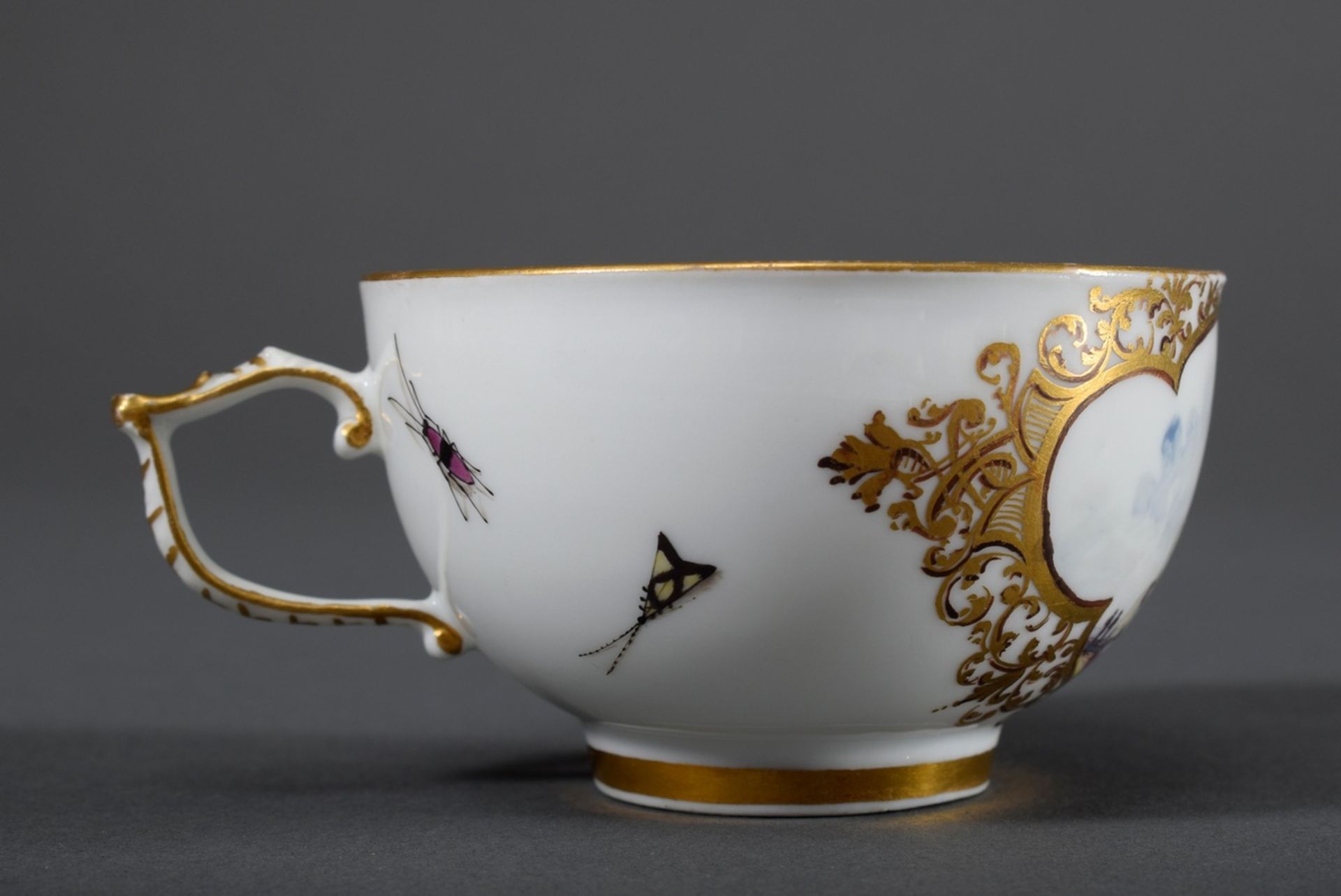 Meissen Obertasse mit polychromer Bemalung in der Art Christian Friedrich Herol - Bild 3 aus 7