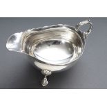 Tiffany & Co. Sauciere mit geschwungenem Rand un | Tiffany & Co. gravy boat with curved rim and "le