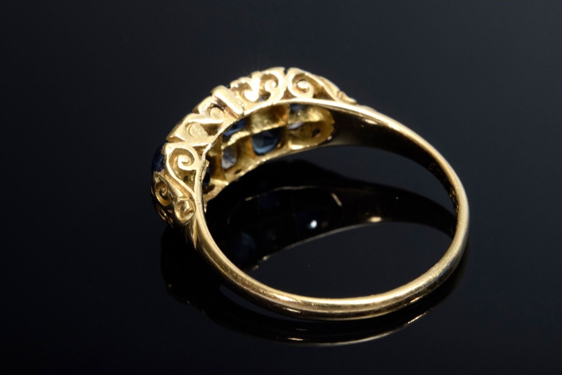 Ring mit alternierenden Diamanten und synthetisc | Ring with alternating diamonds and synthetic sap - Bild 3 aus 3