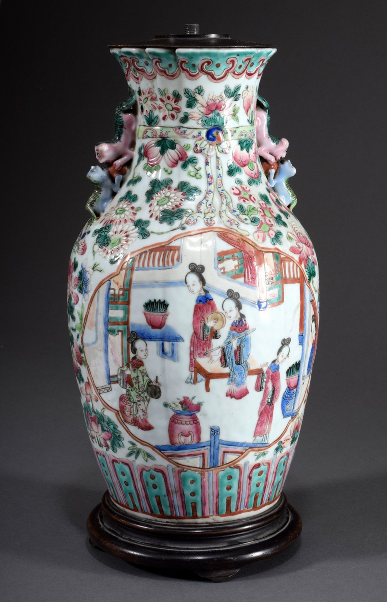 Chinesische Vase mit Famille rose Malerei "Musiz | Chinese vase with Famille rose painting "Music-m - Bild 2 aus 6