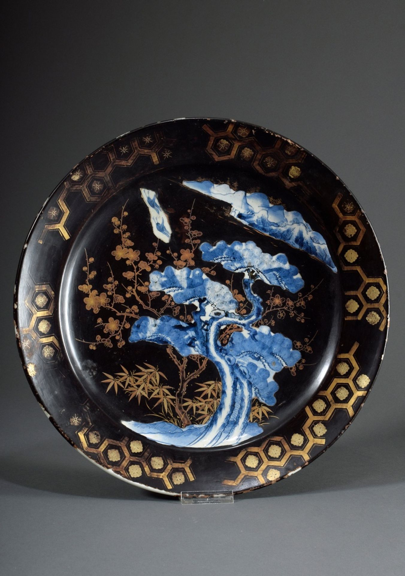 Große japanische Arita Platte mit Lackdekor "Kie | Large Japanese Arita plate with lacquer decorati