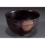 Dünnwandige antike Porphyr Schale mit auskragend | Thin-walled antique porphyry bowl with projectin