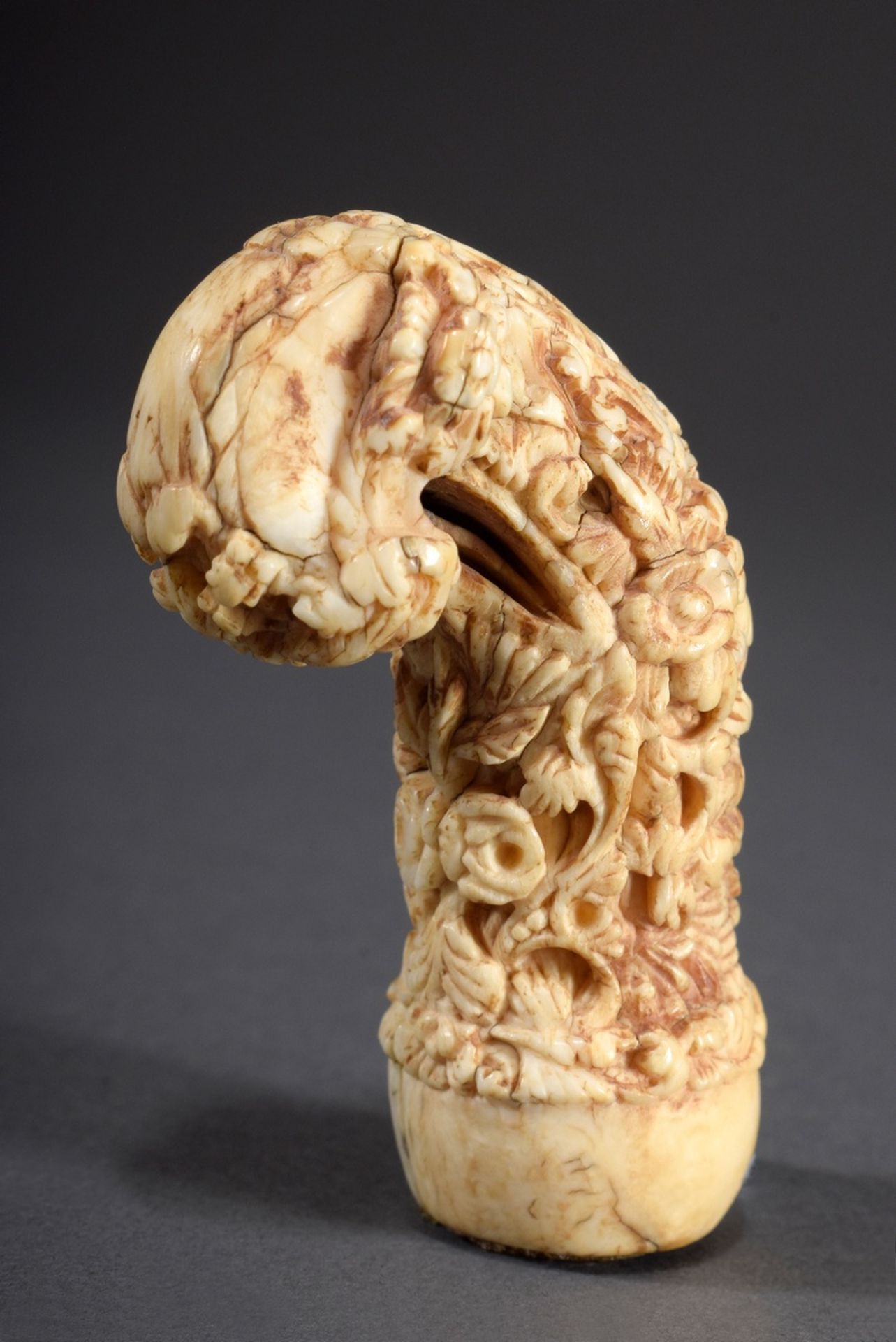 Elfenbein Kris Griff mit reicher floraler Schnit | Ivory kris handle with rich floral carving, Madu