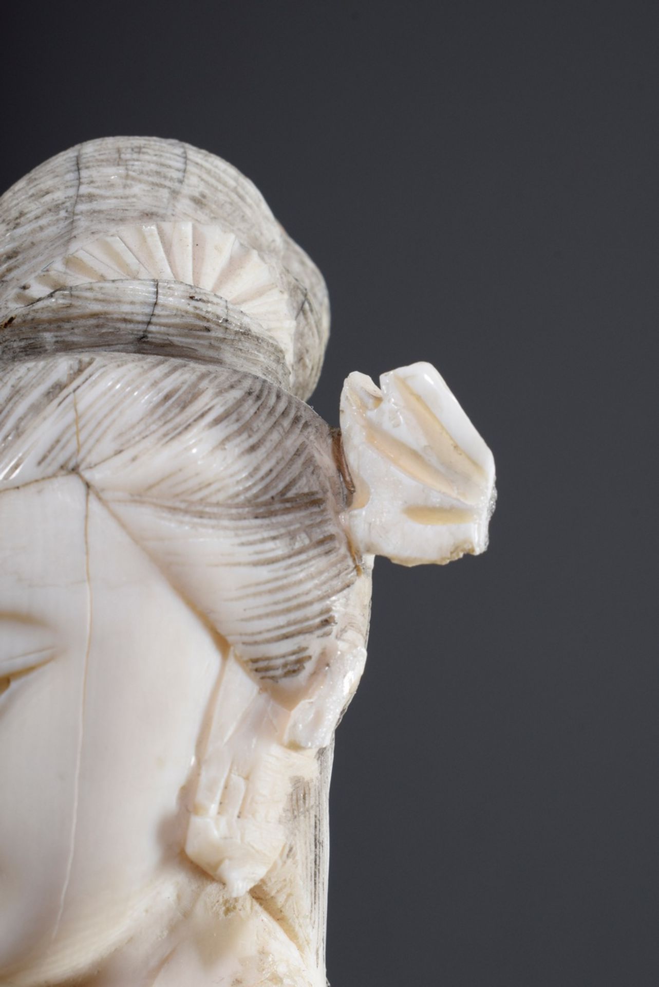 Chinesischen Elfenbein Schnitzerei "Glücksgöttin | Chinese ivory carving "Goddess of Fortune Benten - Bild 5 aus 9
