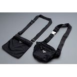 2 Diverse schwarze Prada Nylon Umhängetasche (22x2 | 2 Various black Prada nylon shoulder bag (22x2