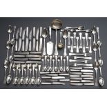 76 Teile Besteck für 12 Personen in antiker Lede | 76 pieces cutlery for 12 persons in antique leat