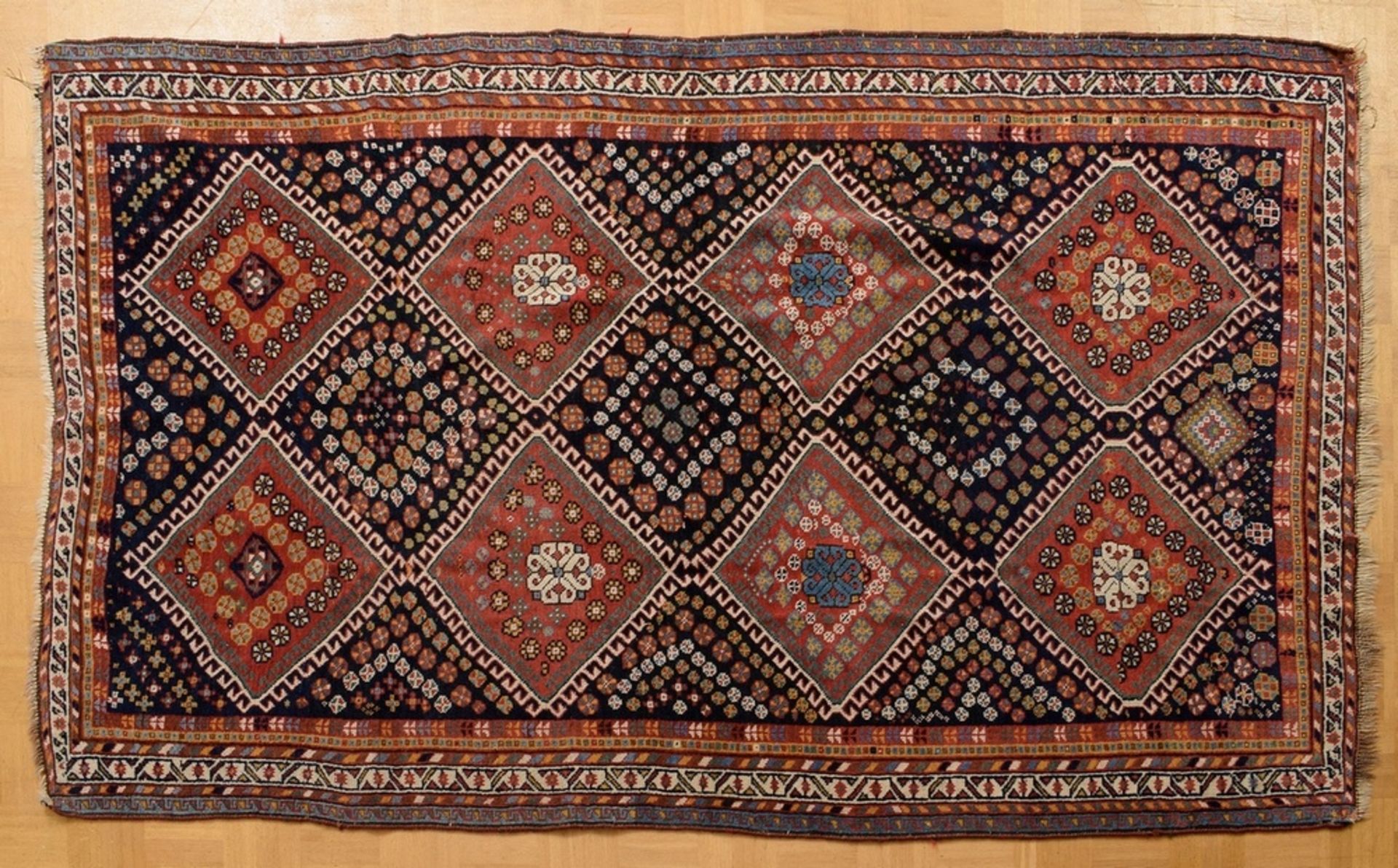 Luri Teppich mit Rapport roter und nachtblauer R | A Luri carpet with a rapport of red and midnight - Bild 2 aus 8
