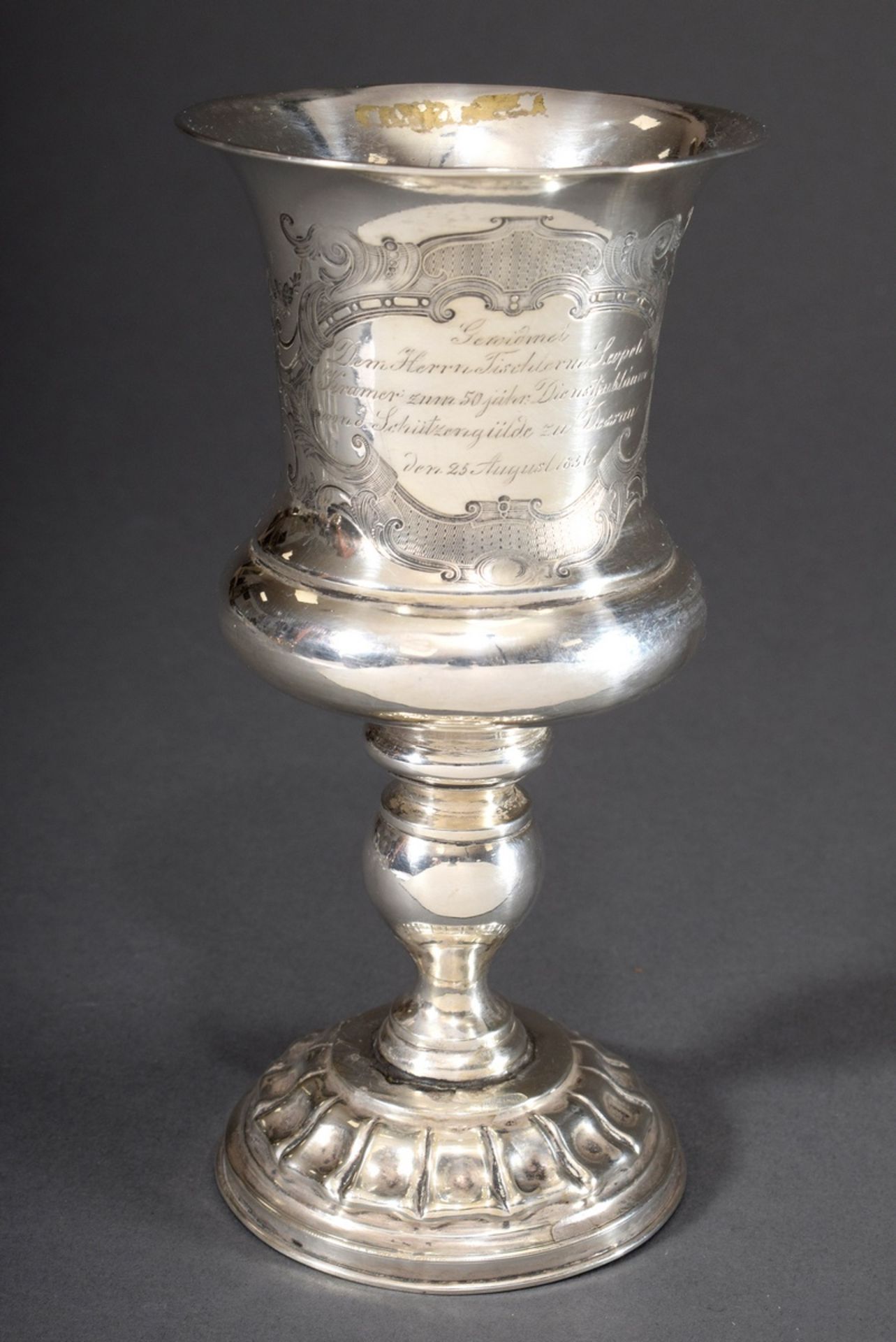 Versilberter Spätbiedermeier Pokal mit gravierte | Silver plated late Biedermeier goblet with engra