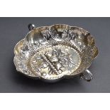 Kleine Branntwein Schale mit getriebenem Dekor " | Small brandy bowl with chased decoration "Vase w