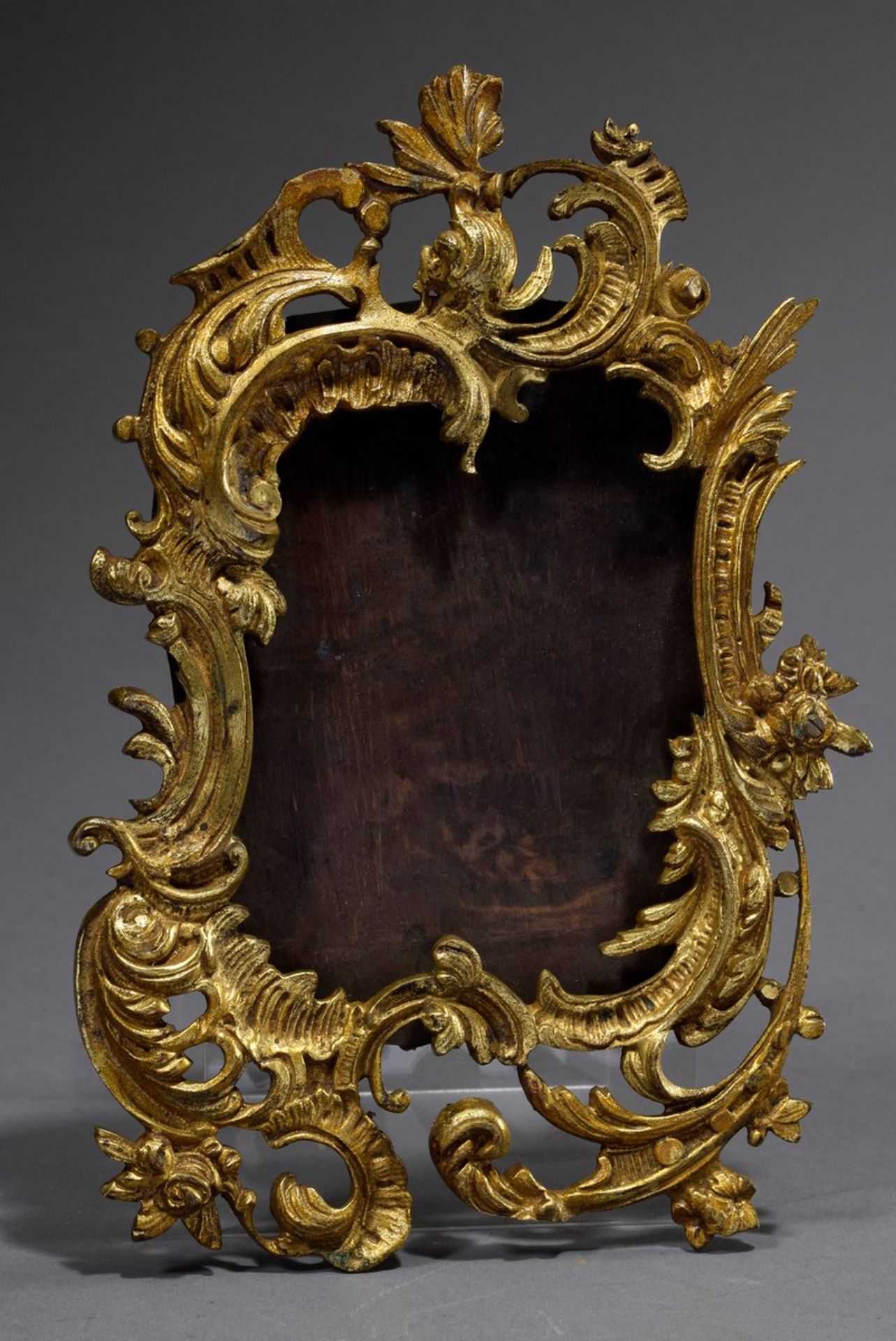 Feuervergoldeter Bronze Rahmen im Rokoko Stil mi | Fire-gilt bronze frame in rococo style with part