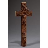 Kruzifixschnitzerei mit Reliquien und Darstellun | Crucifix carving with relics and depiction of "T