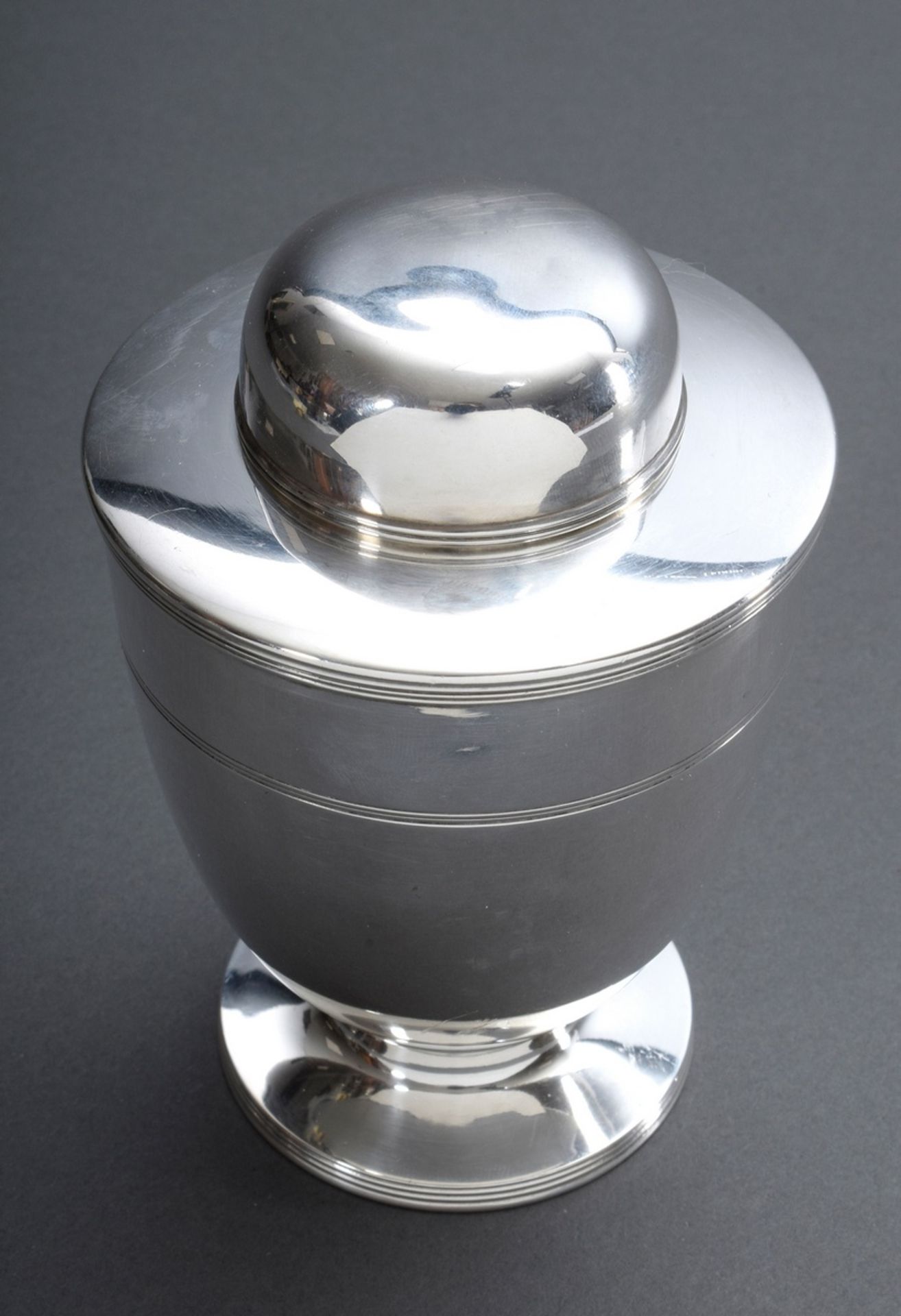 Schlichte Tiffany & Co. Teedose in Urnenform mit | Simple Tiffany & Co. tea caddy in urn form with