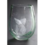 Orrefors Glas Vase mit eingeschliffenem "Goldfis | Orrefors glass vase with cut "goldfish" motif an
