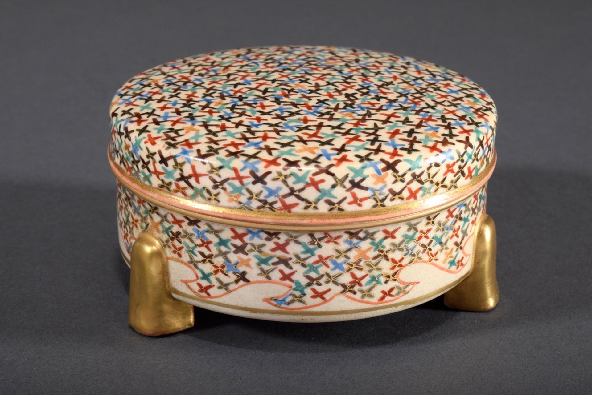 Satsuma Deckeldose mit polychromer Bemalung "Tau | Satsuma lidded box with polychrome painting "A t