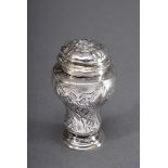 Vasenförmiges Silber Riechfläschchen mit getrieb | Vase-shaped silver smelling bottle with chased r
