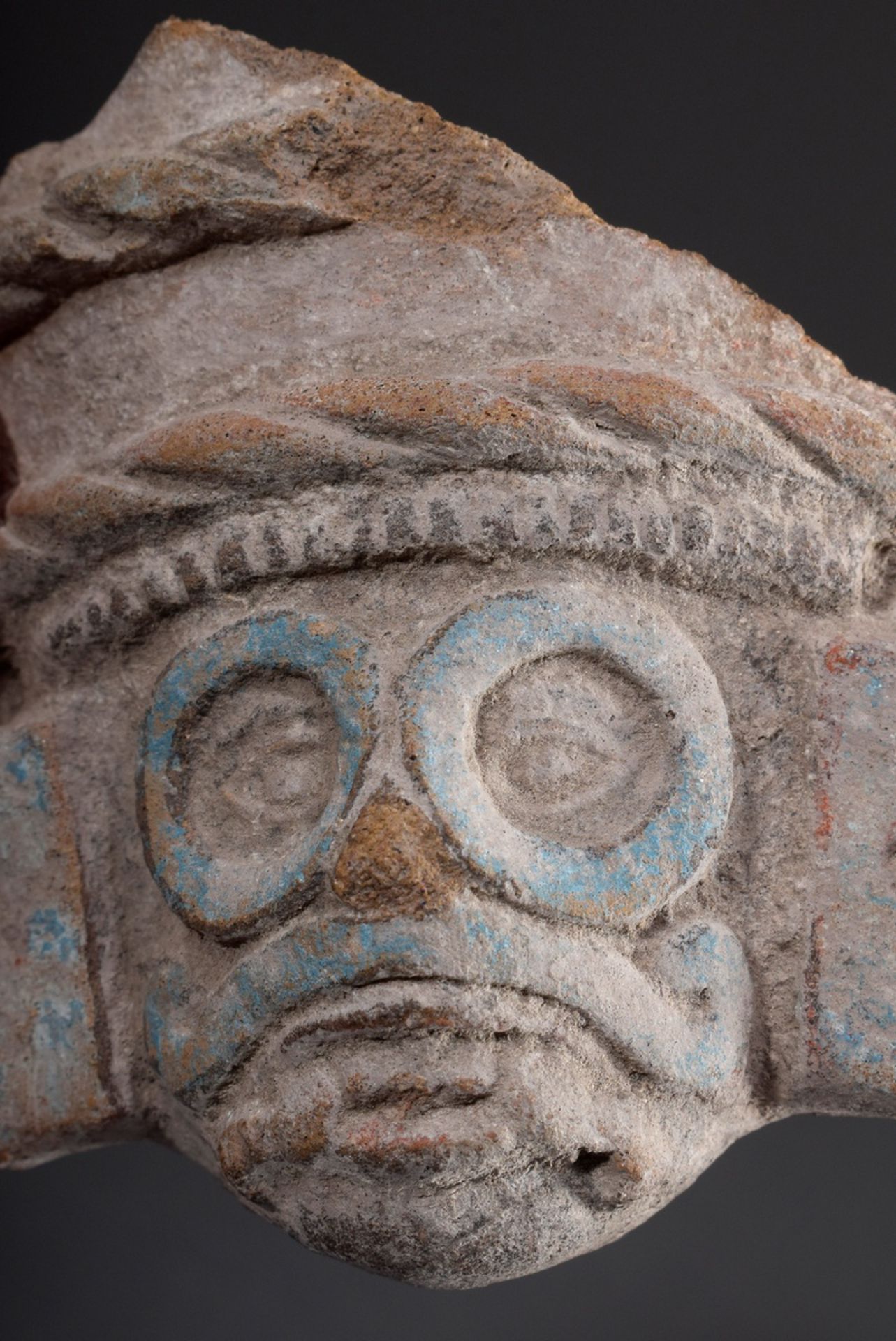 Maskenfragment des aztekischen Regen- und Wetter | Fragment of the mask of the Aztec rain and weath - Image 2 of 3