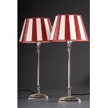 Paar moderne Tischlämpchen mit Metallfuß und ro | Pair of modern table lamps with metal base and r