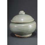 Steinzeug Deckeldose mit dicker grünlicher Glasu | Stoneware lidded box with thick greenish glaze,