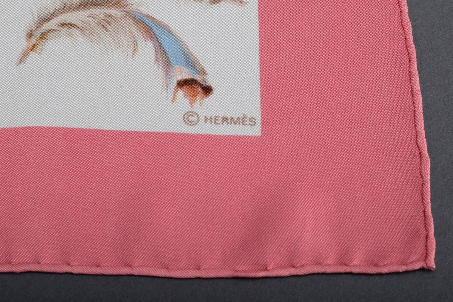 Hermès Seiden Carré "Plumes" mit rosé Rand, Entw | Hermès silk carré "Plumes" with rosé border, des - Bild 3 aus 3