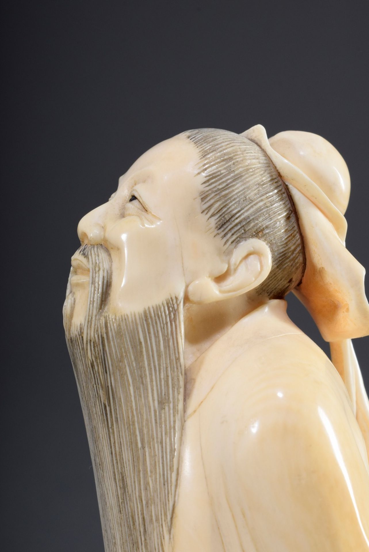 Chinesische Elfenbein Schnitzerei "Konfuzius, de | Chinese ivory carving "Confucius, looking up to - Bild 6 aus 9