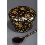 2 Teile Lackdeckeldose mit Löffel "Karakusa Rank | 2 pieces lacquer lidded box with spoon "Karakusa