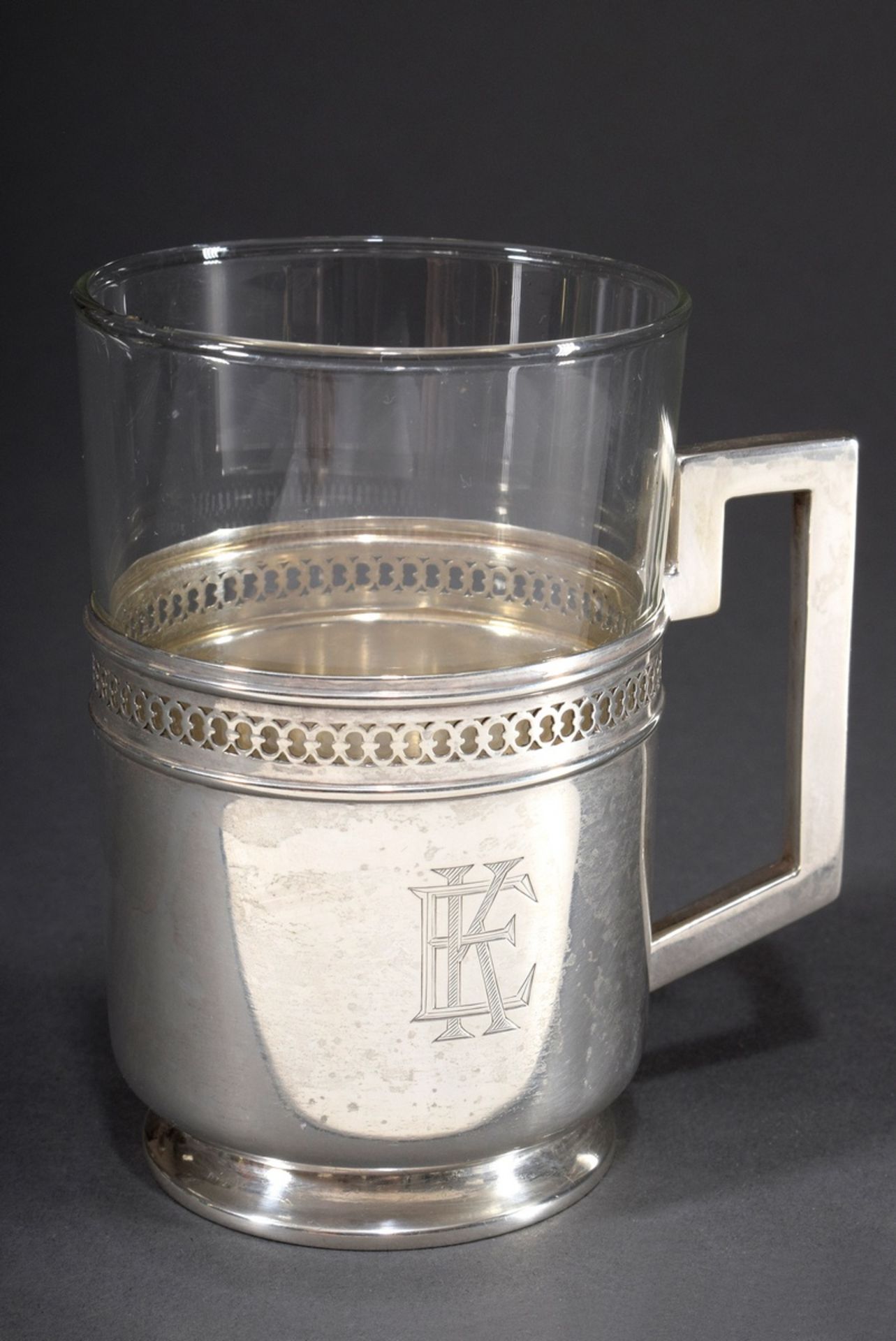 Teeglashalter mit Monogramm "EK" und Galerierand | Tea glass holder with monogram "EK" and gallery