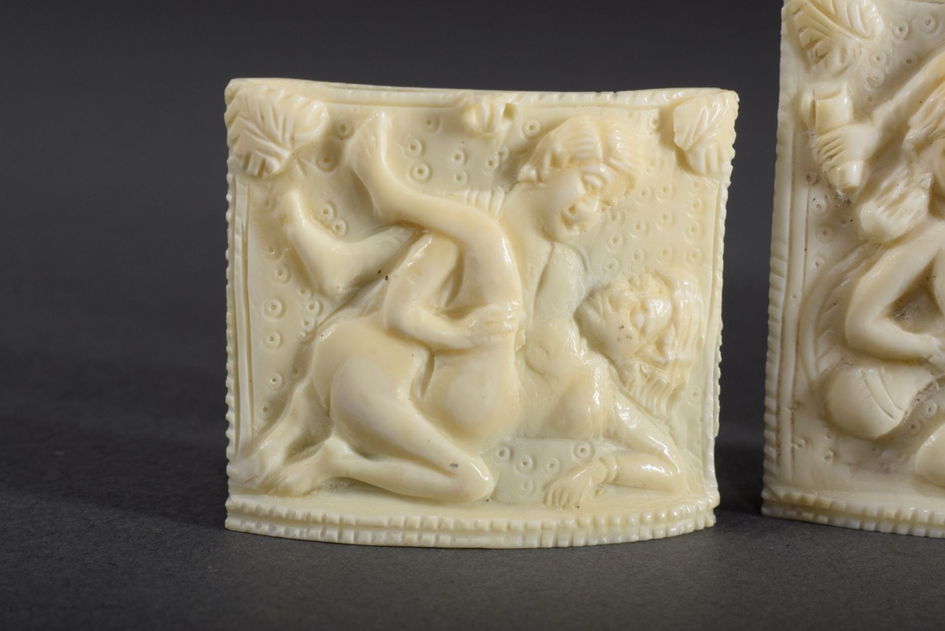 4 Fein geschnitzte Elfenbein Reliefs "Kamasutra Positione | 4 ivory reliefs "Erotic scenes", India - Bild 2 aus 5