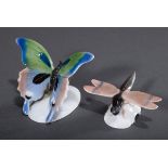 2 Diverse Rosenthal Figuren "Libelle" und "Schme | 2 Various Rosenthal figurines "Dragonfly" and "B