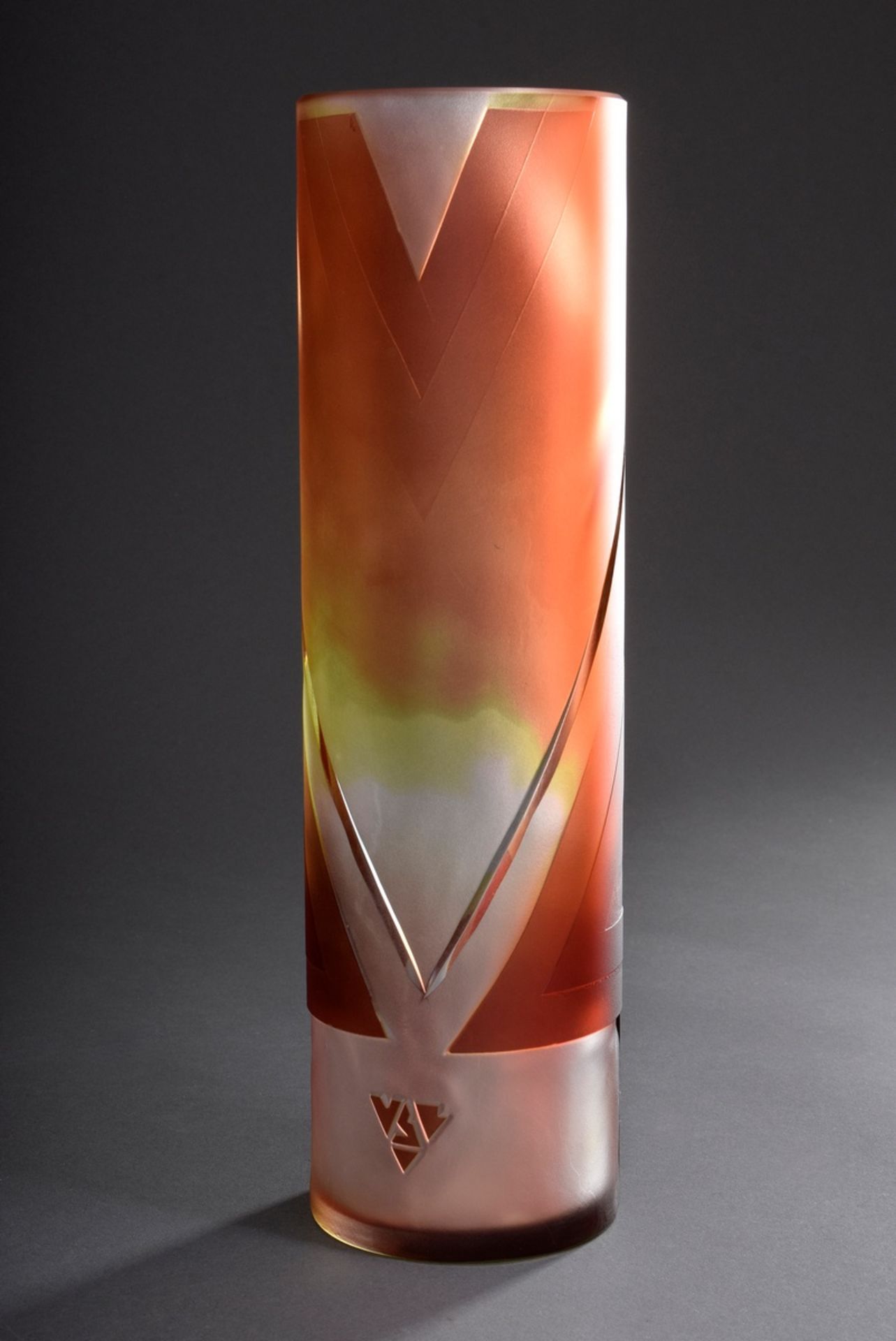 Val Saint Lambert Stangenvase mit geometrischem | Val Saint Lambert bar vase with geometric cut an