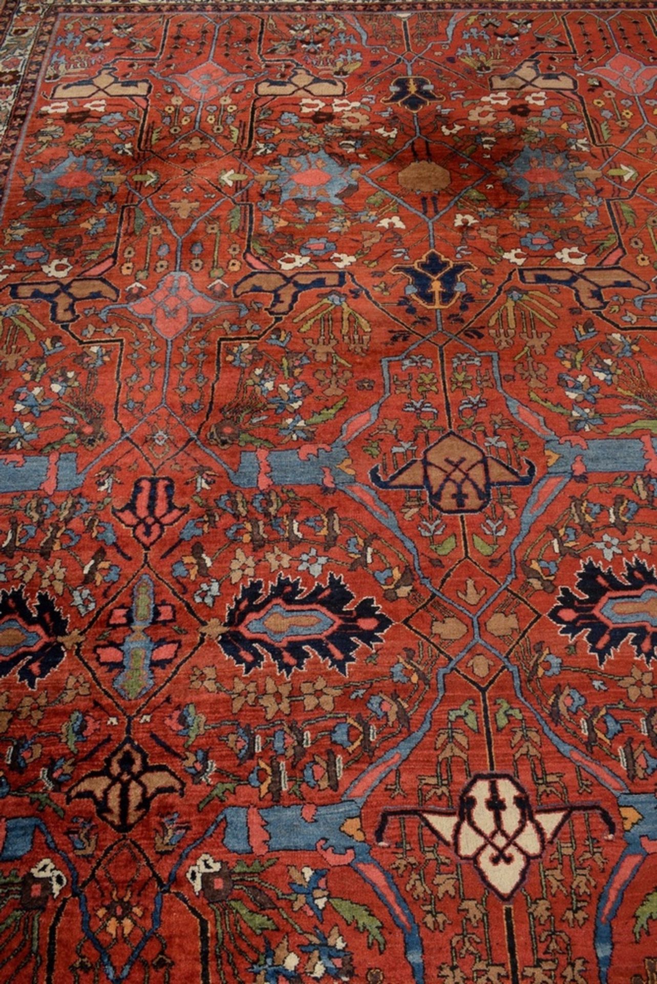 Großer Bidjar Teppich mit Rankenmuster auf rotem | A large Bijar carpet with a vine design on a red - Bild 6 aus 9