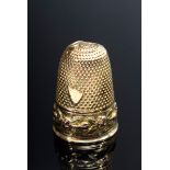 GG/RG 750 Fingerhut mit umlaufendem floralem Rel | GG/RG 750 Thimble with surrounding floral relief