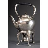 Schwedische Rechaud-Teekanne mit martelliertem K | Swedish rechaud teapot with martellated body, pe