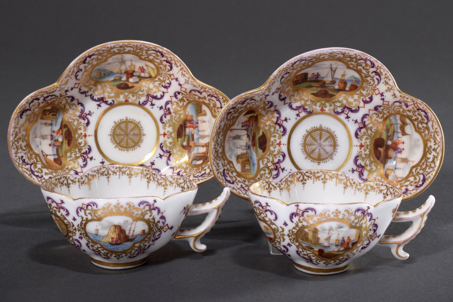 Paar vierpassige Porzellan Mokkatassen mit reich | Pair of four-piece porcelain mocha cups with ric