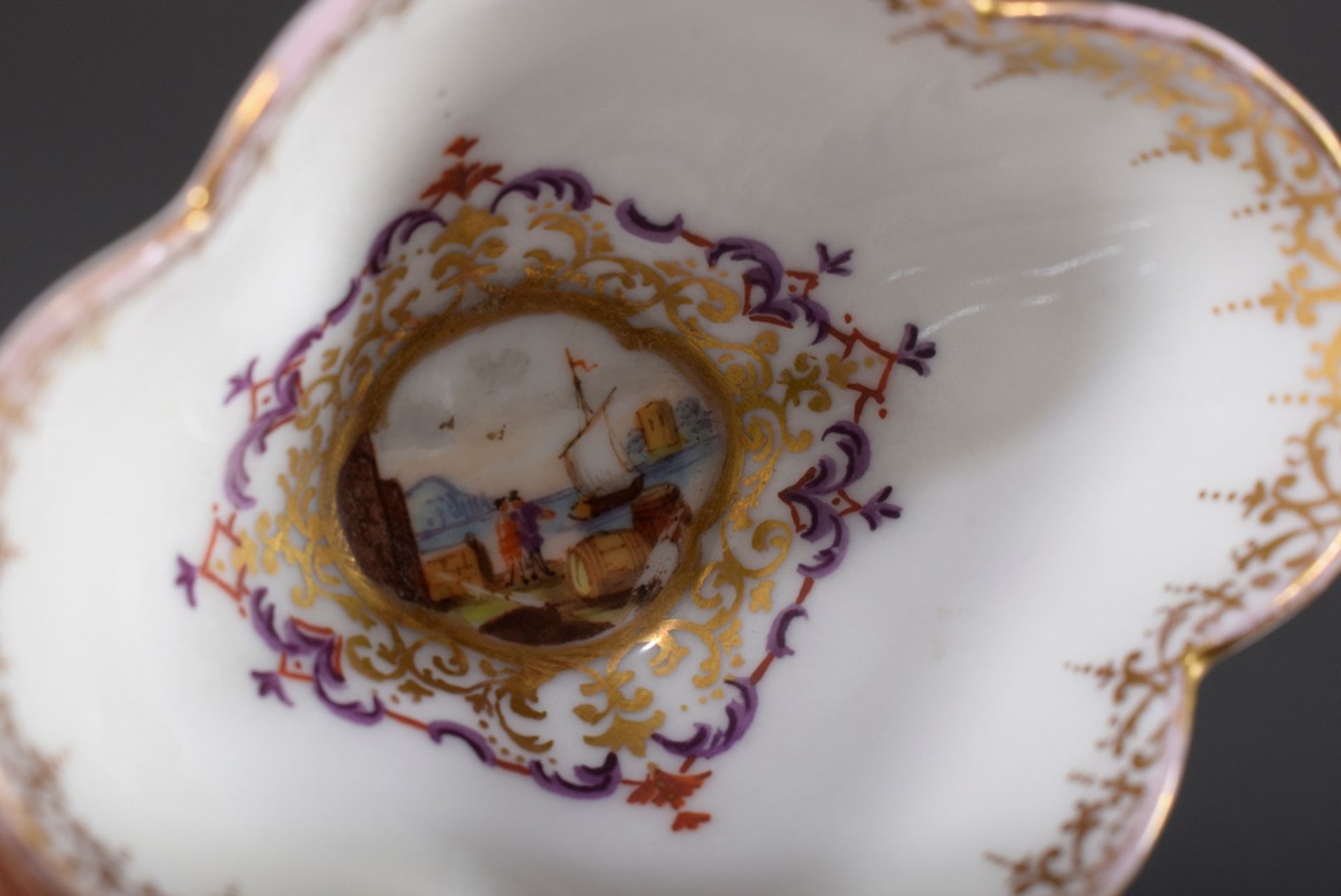 Paar vierpassige Porzellan Mokkatassen mit reich | Pair of four-piece porcelain mocha cups with ric - Image 5 of 6