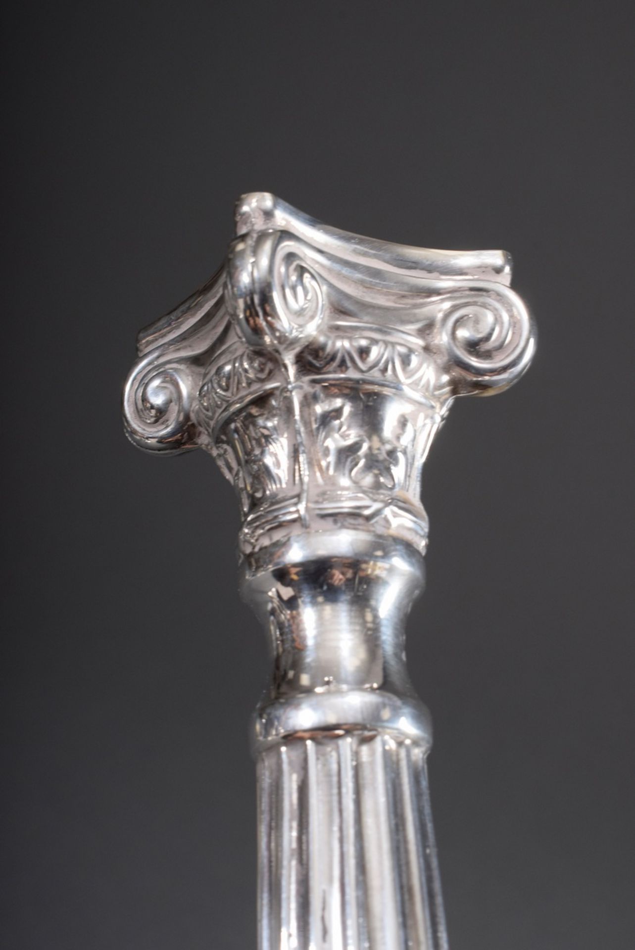 4 Amerikanische Säulen Leuchter in klassizistisc | 4 American column candlesticks in classicistic s - Image 4 of 7