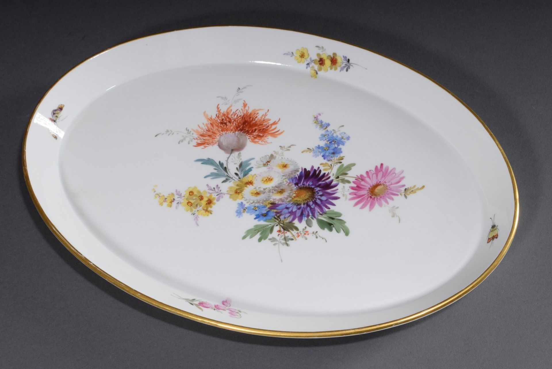 Ovales Meissen Tablett "Blumenbouquet und Insekten | Oval Meissen tray "Flower bouquet and insects"