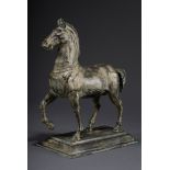 Moderne Gelbgussfigur "Schreitendes Quadriga Pfe | Modern brass figure "Striding Quadriga Horse" af