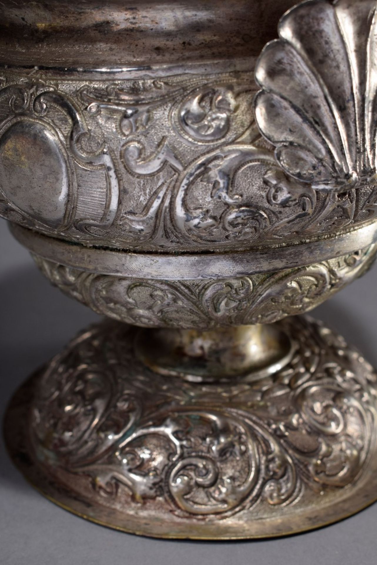 Barockes Weihrauchfass mit floraler Treibarbeit | Baroque incense burner with floral drift work an - Image 3 of 6